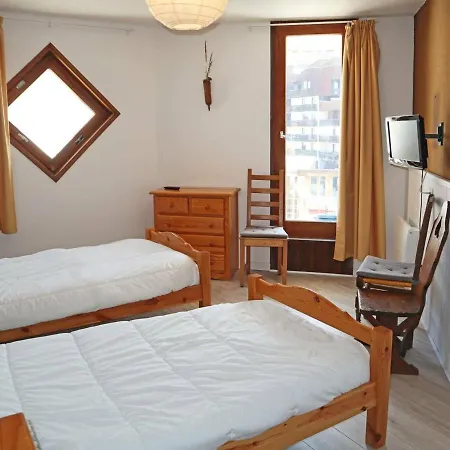 Skis Aux Pieds, 6 Pers, Balcon Sud, Vue Pistes Et Station - Fr-1-322-139 *